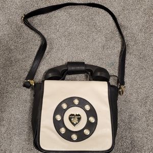 Betsey Johnson phone purse, beige and black